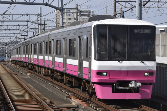 くぬぎ山車両基地8900形8918編成を北初富駅で撮影した写真