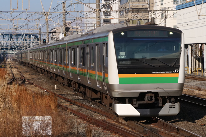 E233系E‐51編成を藤沢駅で撮影した写真