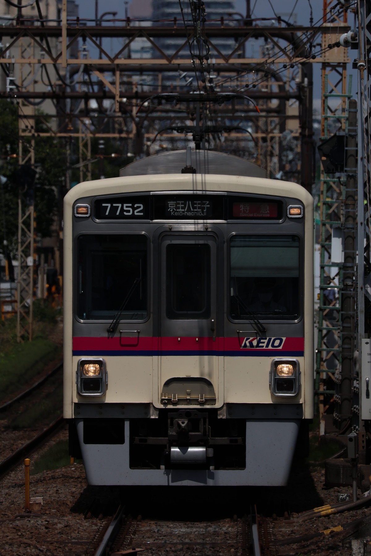 京王電鉄  7000系 7702F