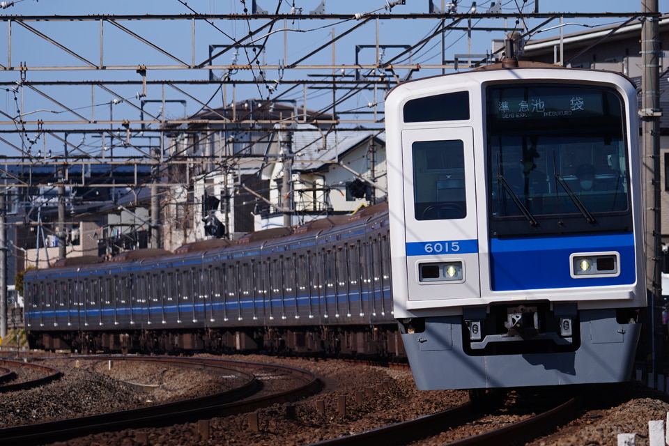 西武6000系6115F<br class="br-sp" />(6115編成)の写真