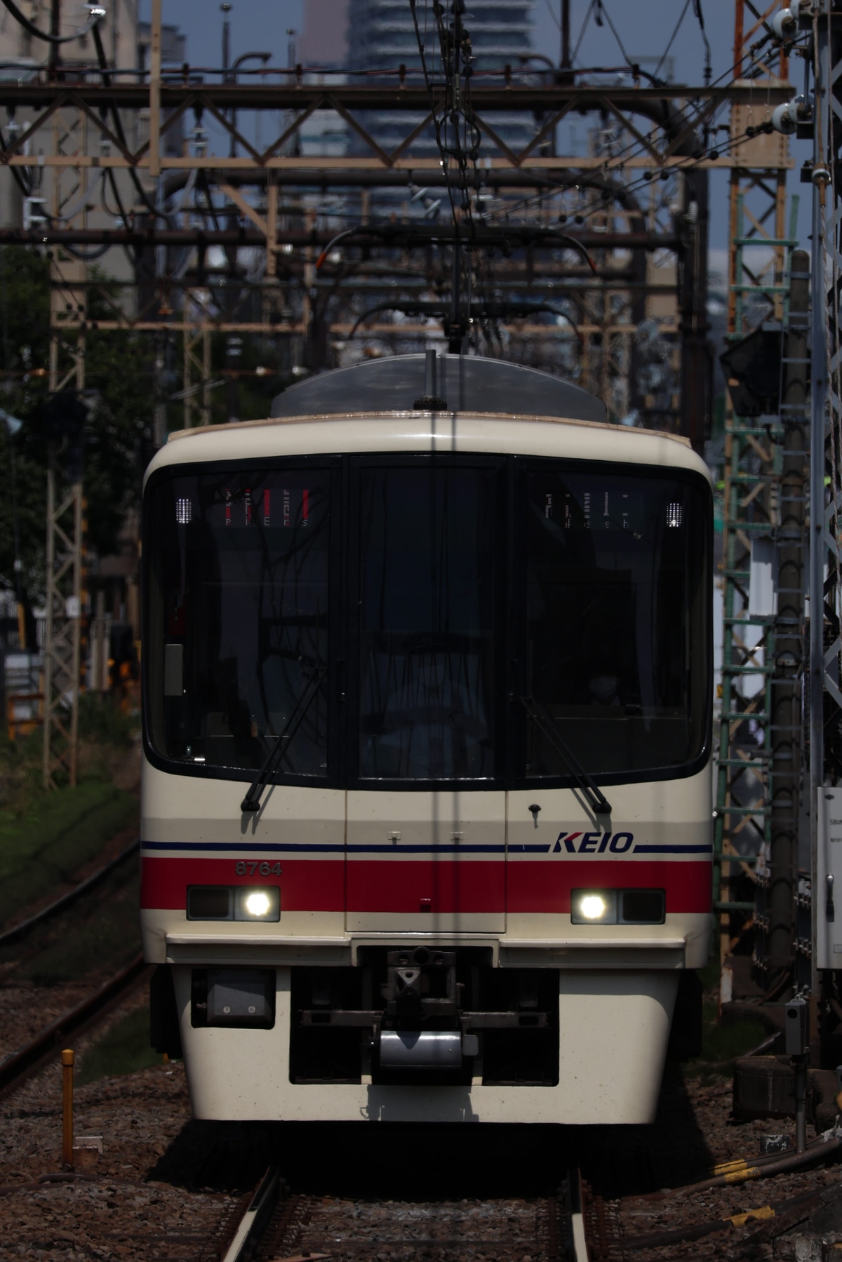 京王電鉄  8000系 8714F