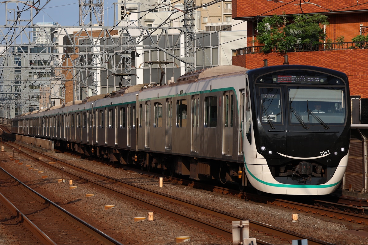東急電鉄  2020系 2142F
