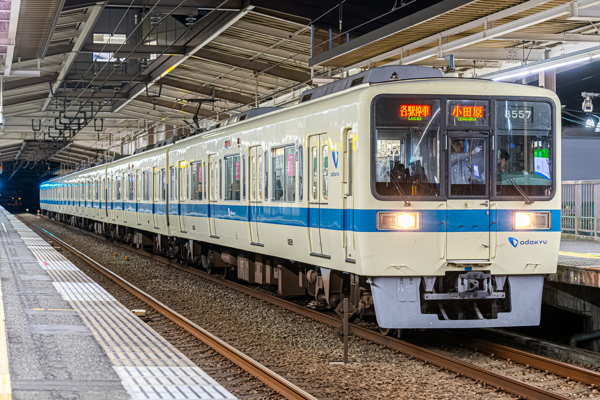 小田急電鉄 喜多見検車区 8000形 8257×6