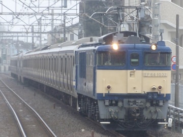 JR東日本 新潟車両センター EF64 1032