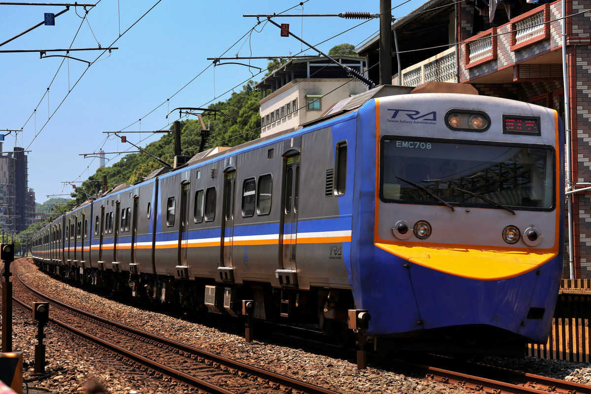 台湾鉄路管理局  EMU700型 第4編成