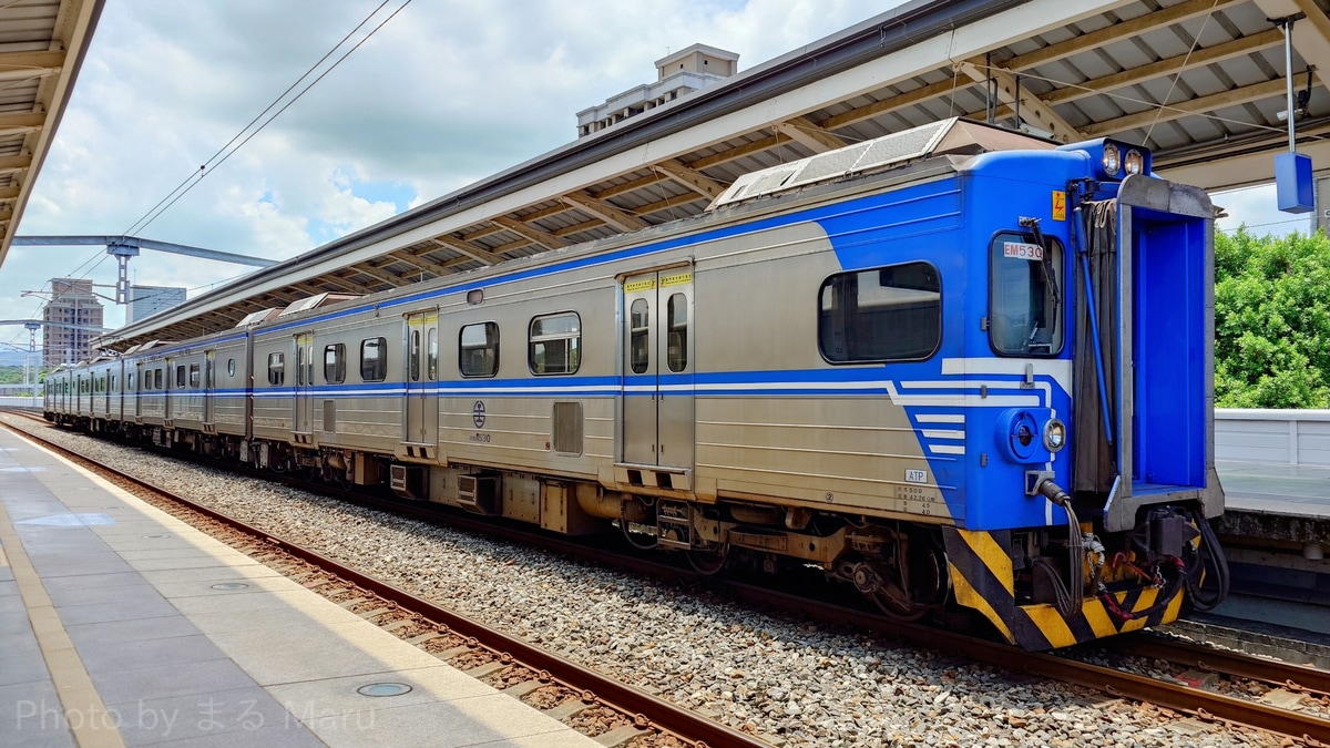 台湾鉄路管理局 彰化機務段 EMU500型 EMU530編成