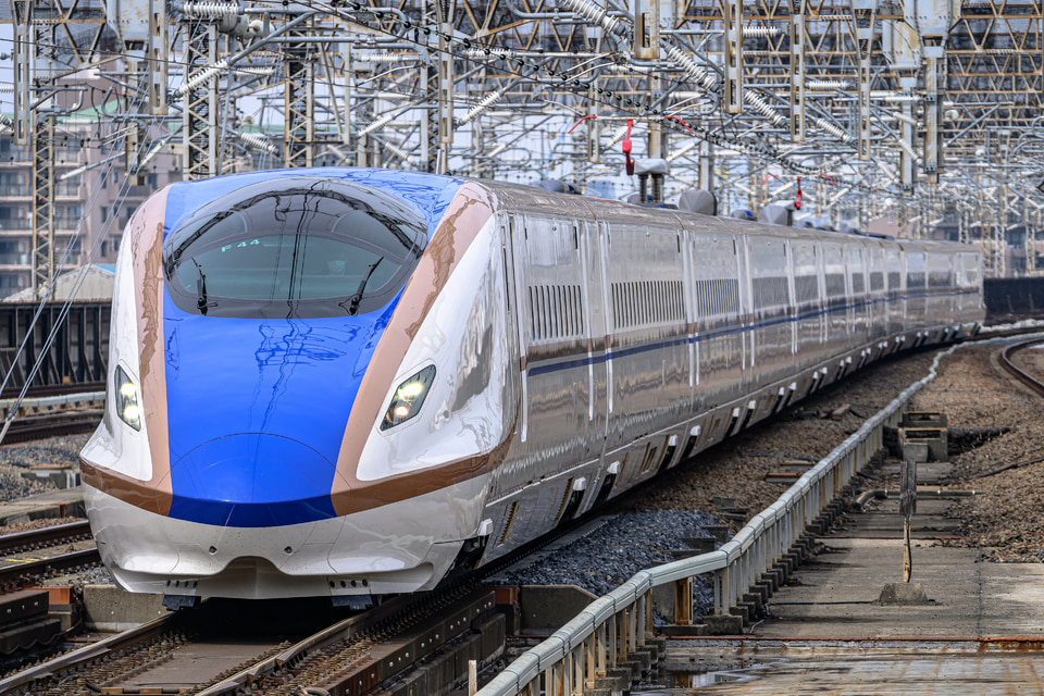 JR東E7系F44編成の写真