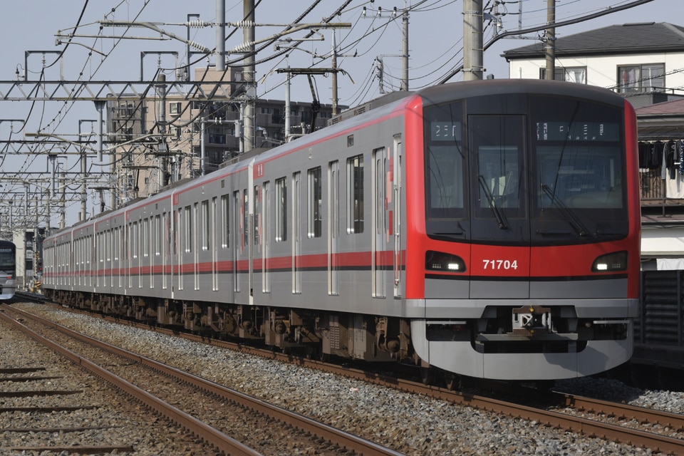 東武70000系71704F<br class="br-sp" />(71704編成)の写真