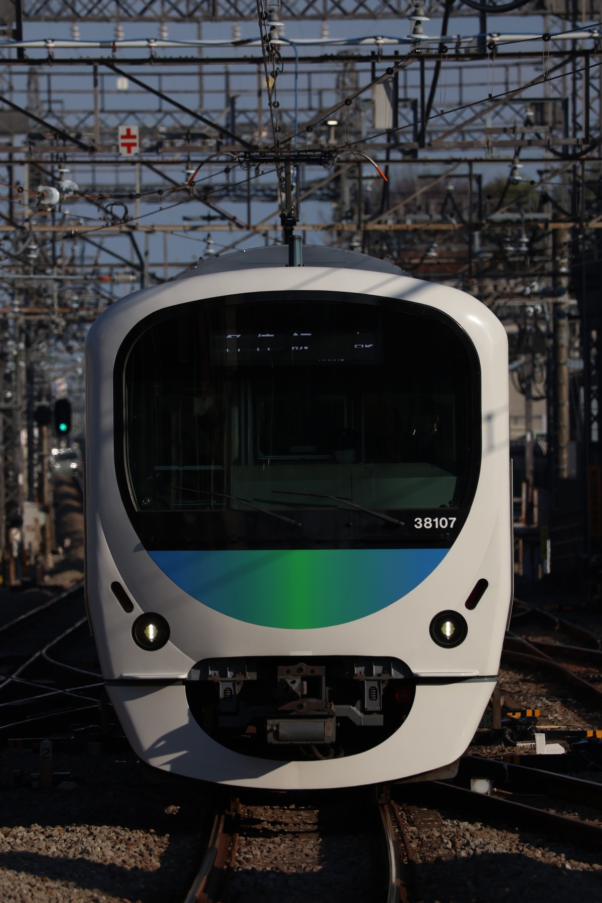 西武鉄道  30000系 38107F