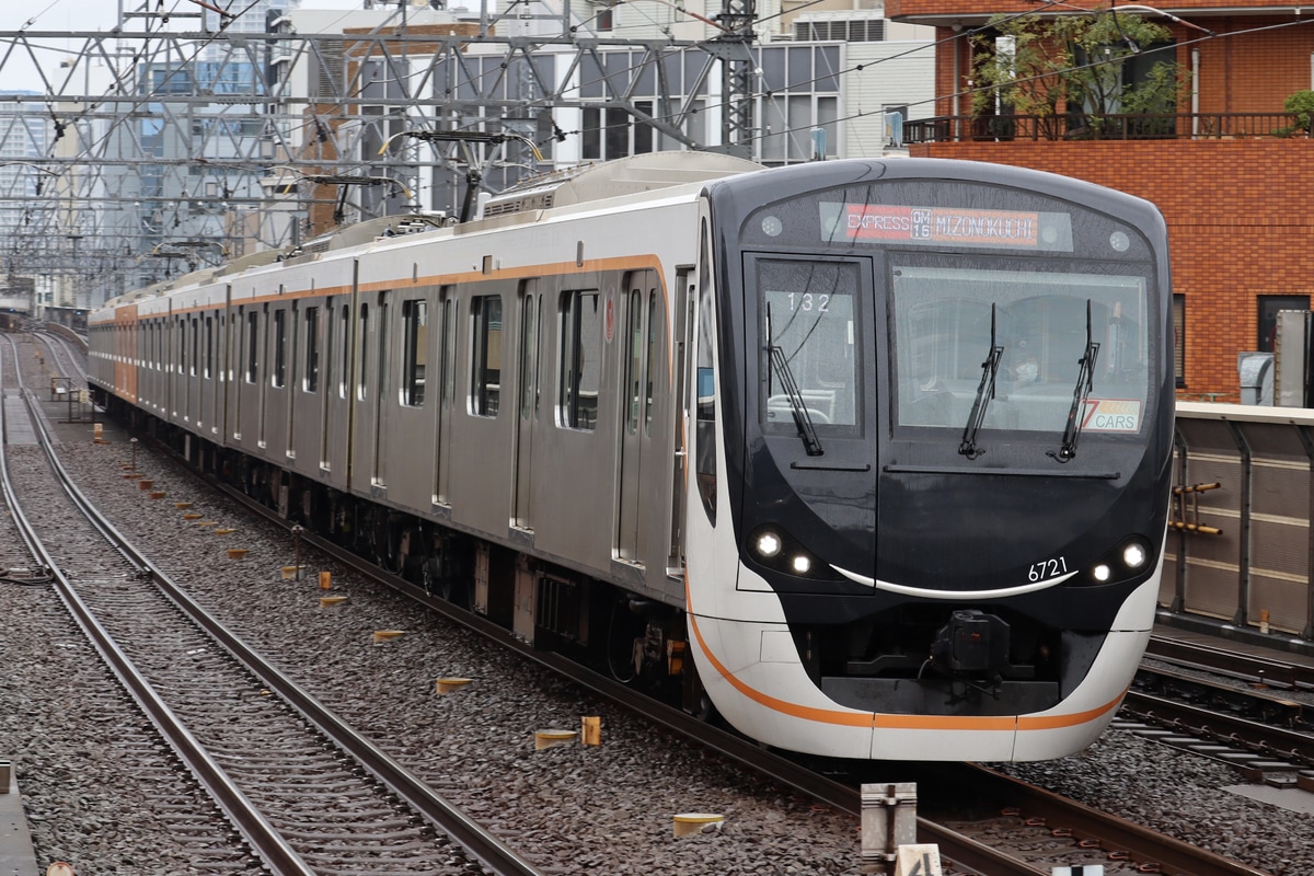 東急電鉄  6020系 6121F
