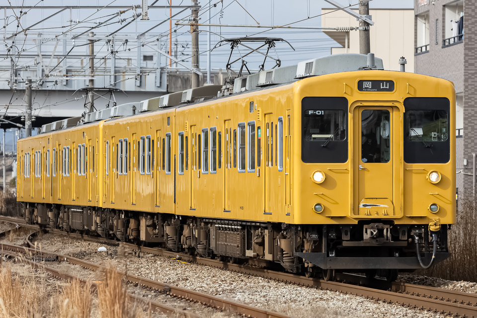 JR西105系F1編成<br class="br-sp" />(オカF1編成)(F-01編成)(オカF-01編成)の写真