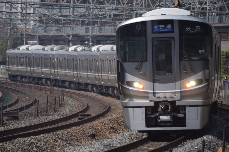 JR西521系U10編成<br class="br-sp" />(サワU10編成)の写真