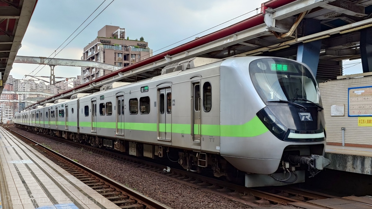 台湾鉄路管理局 新竹機務段 EMU900型 EMU938編成