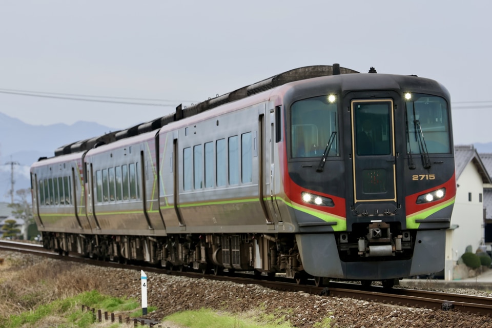 JR四2700系2715の写真