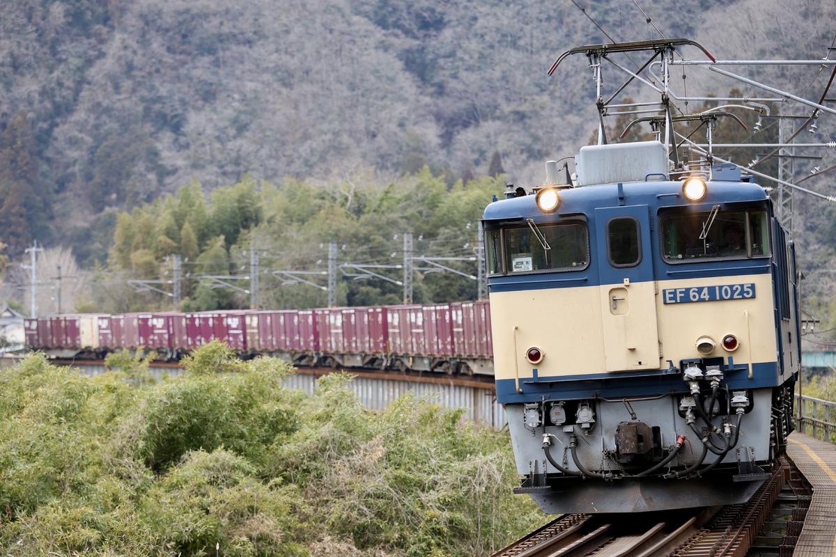 JR貨物 愛知機関区 EF64 1025