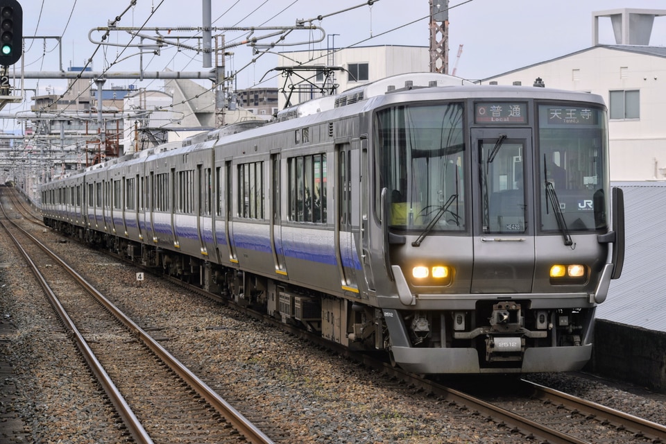 JR西223系HE428編成<br class="br-sp" />(ヒネHE428編成)の写真