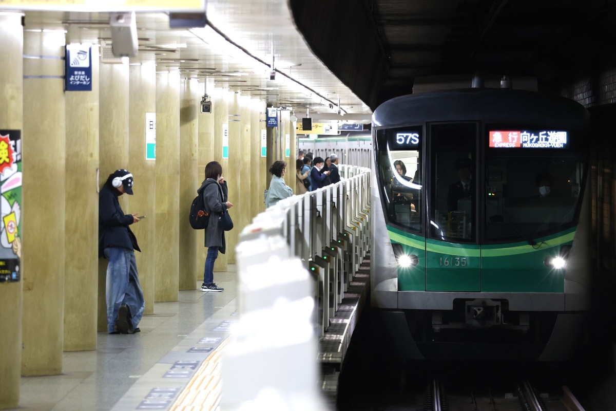 東京メトロ 綾瀬検車区 16000系 16135F