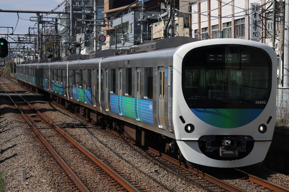 西武鉄道  30000系 38102F