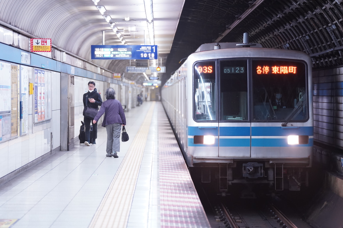東京メトロ 深川検車区 05系 05-123F