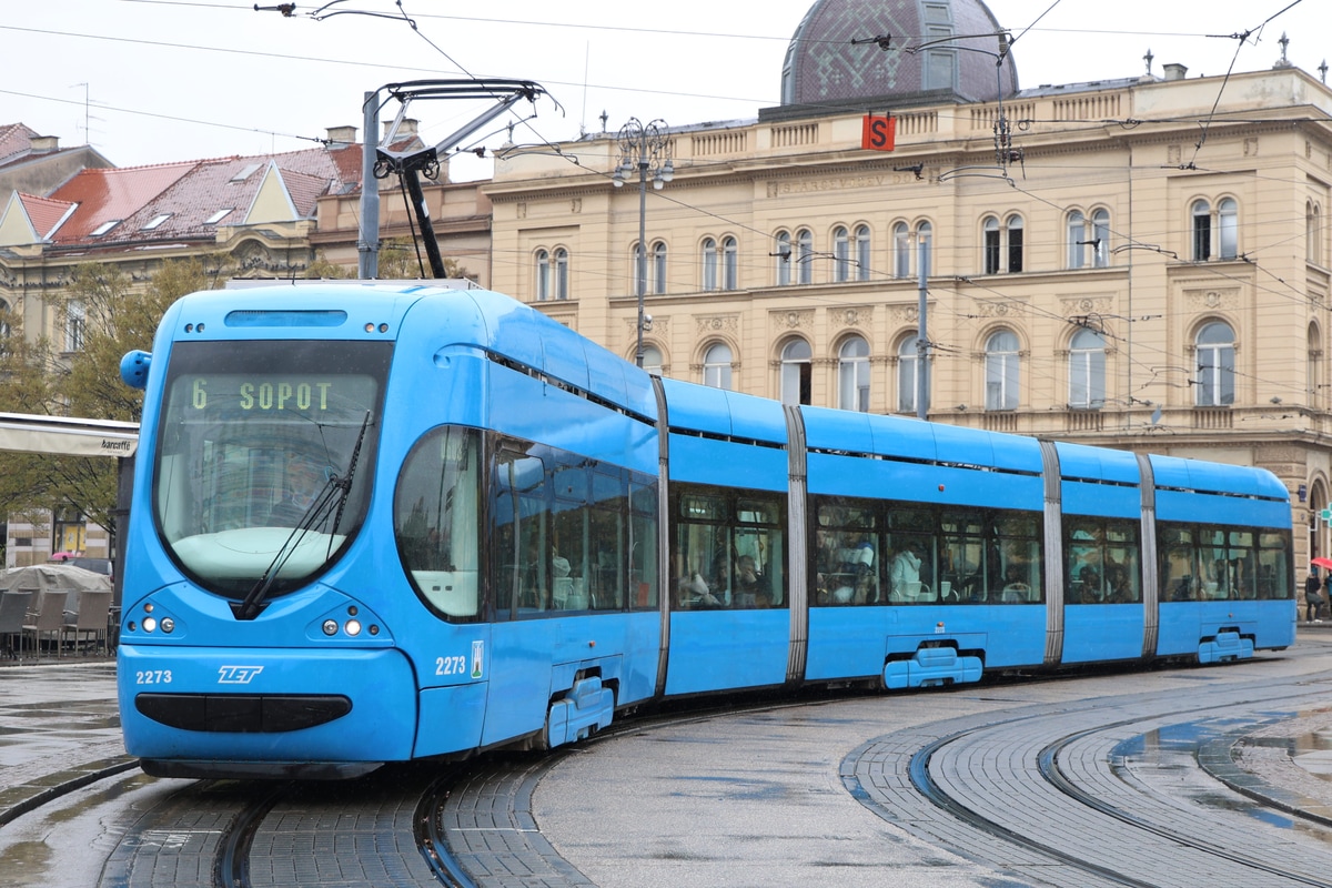 Zagreb tramway network  TMK2200 2273