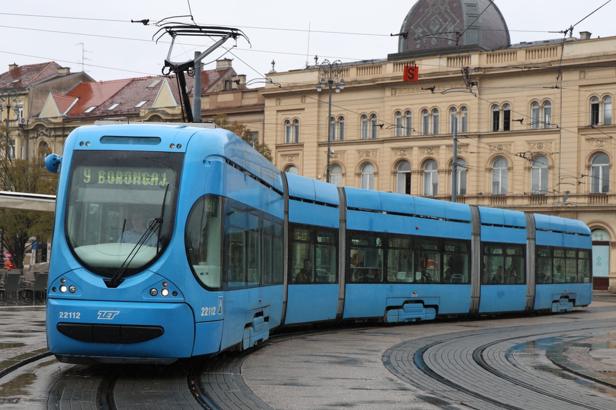 Zagreb tramway network  TMK2200 22112