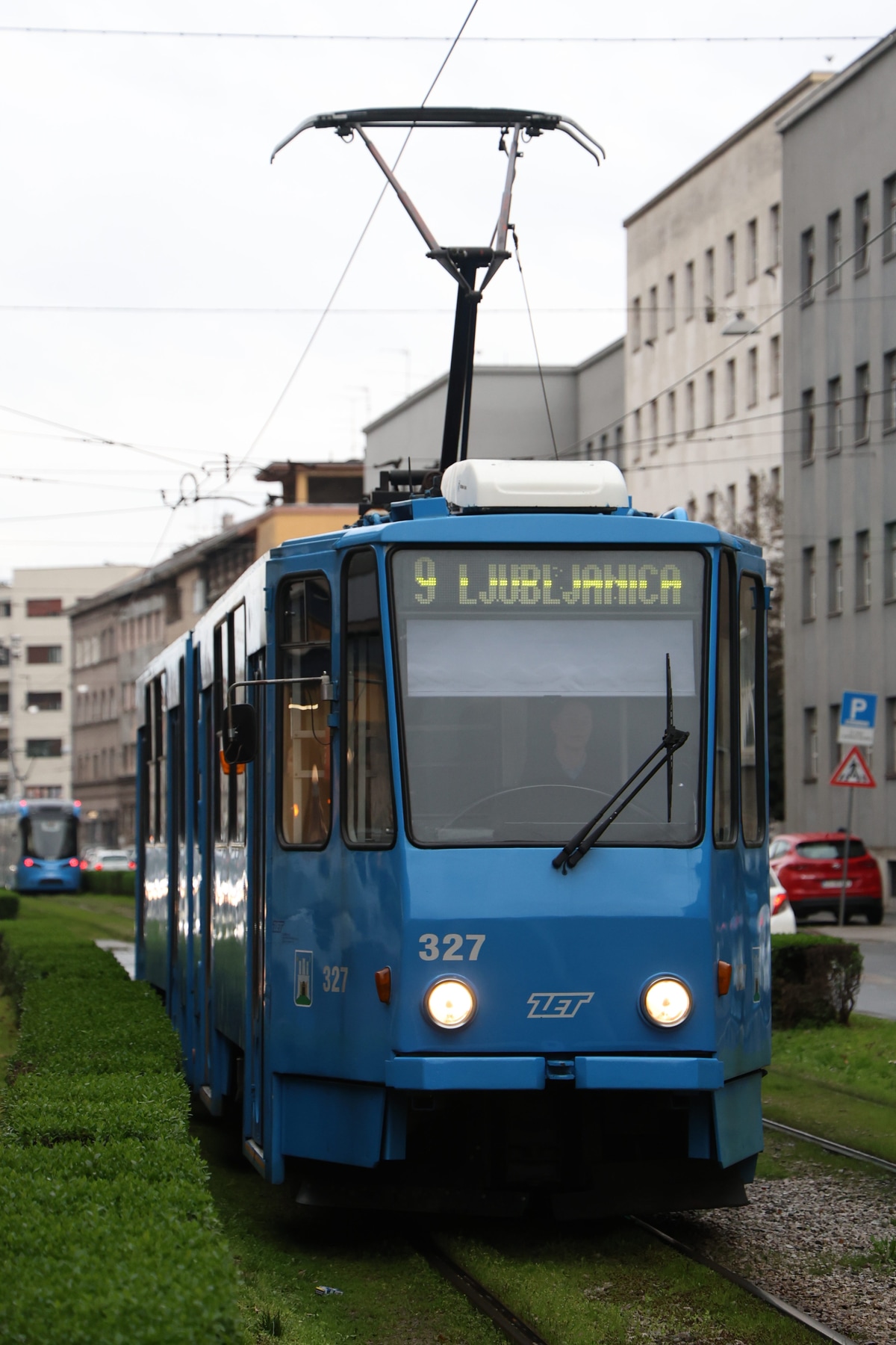 Zagreb tramway network  KT4YU 327