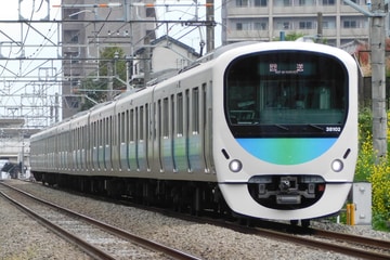 西武鉄道30000系38102Fを東伏見～武蔵関間で撮影した画像