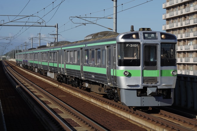札幌運転所721系F-3101+F3201を野幌駅で撮影した写真