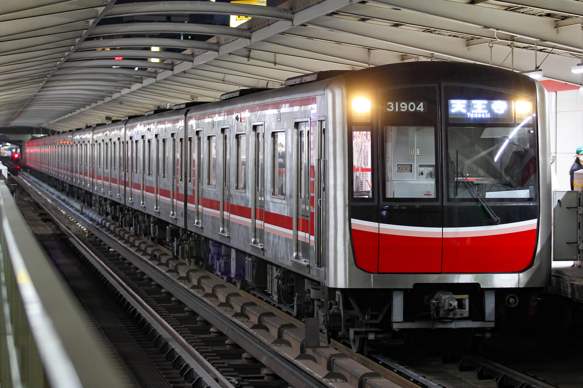 大阪市高速電気軌道 中百舌鳥検車場 31系 31604F