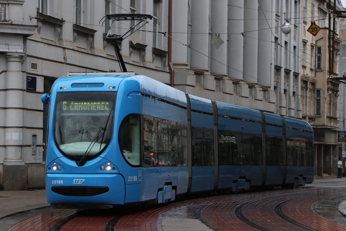 Zagreb tramway network  TMK2200 22135