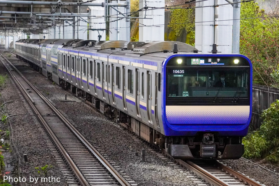 JR東E235系クラF-20編成<br class="br-sp" />(F-20編成)(クラF-20)の写真