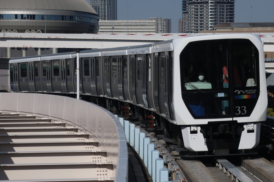 ゆりかもめ7300系7331F<br class="br-sp" />(7331編成)(33編成)の写真