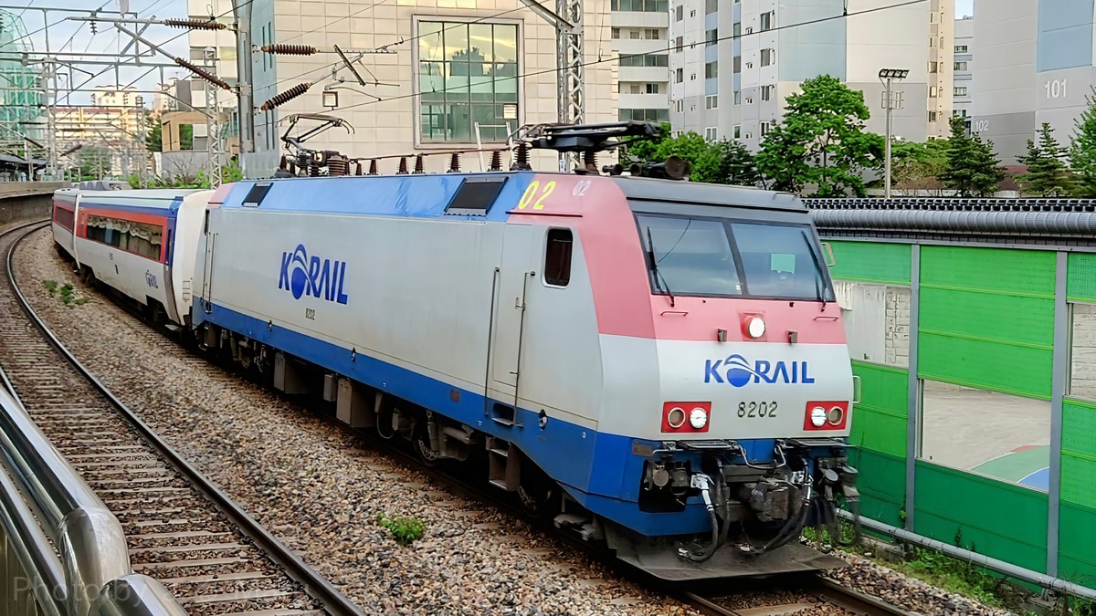 韓国鉄道公社  8200形 8202