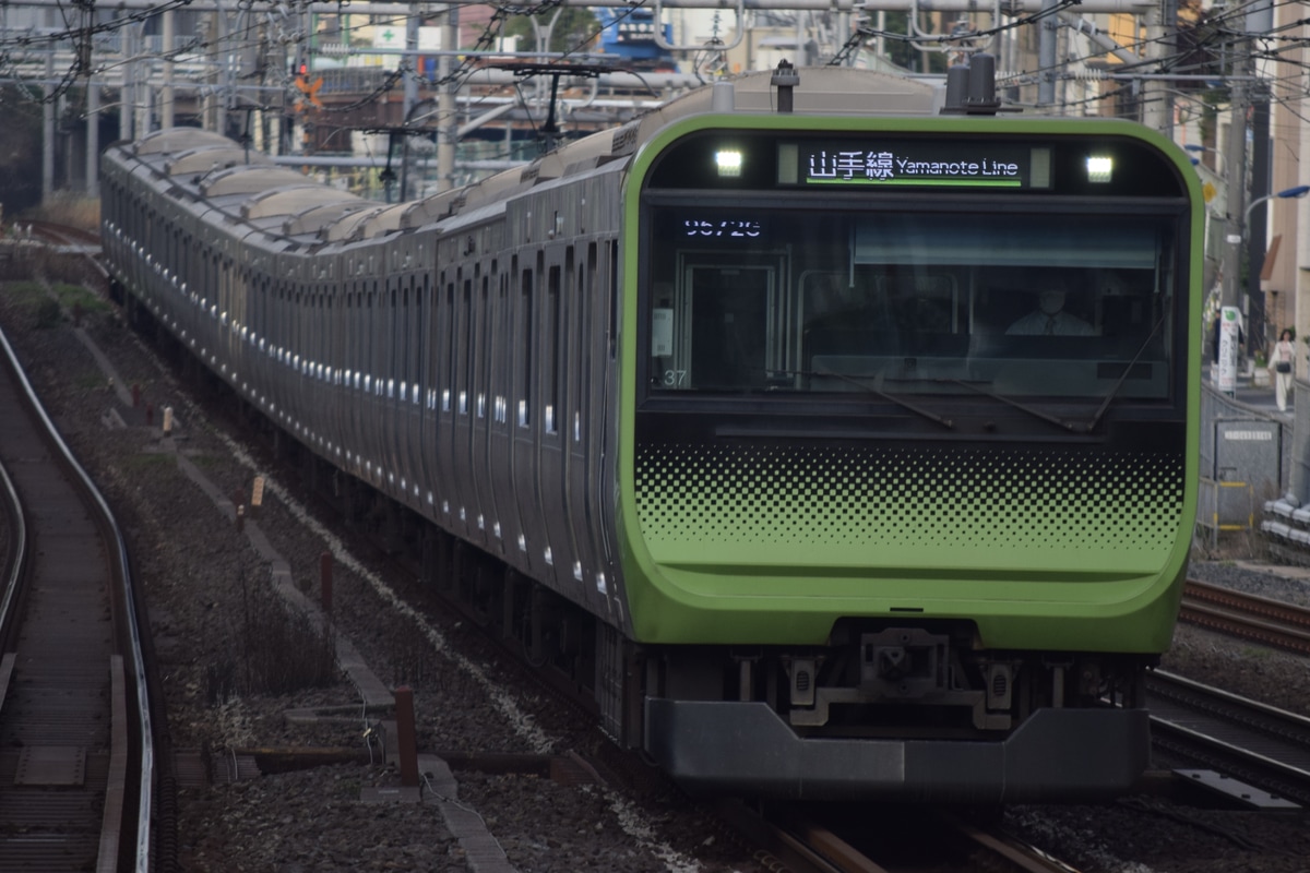 JR東日本 東京総合車両センター本区 E235系 トウ37編成