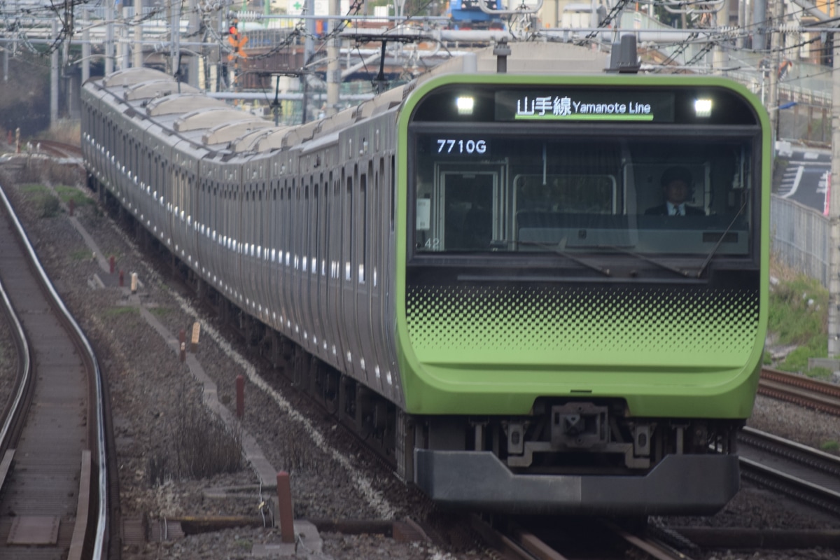 JR東日本 東京総合車両センター本区 E235系 トウ42編成