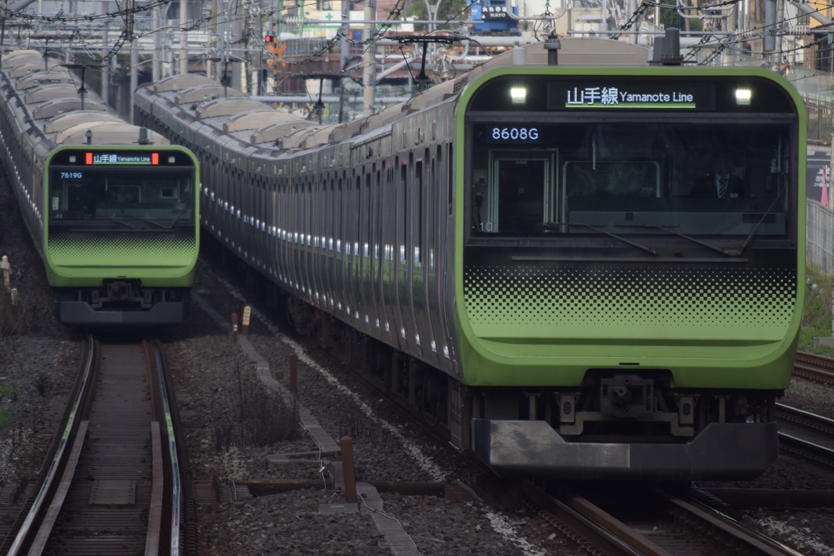 JR東日本 東京総合車両センター本区 E235系 トウ10編成