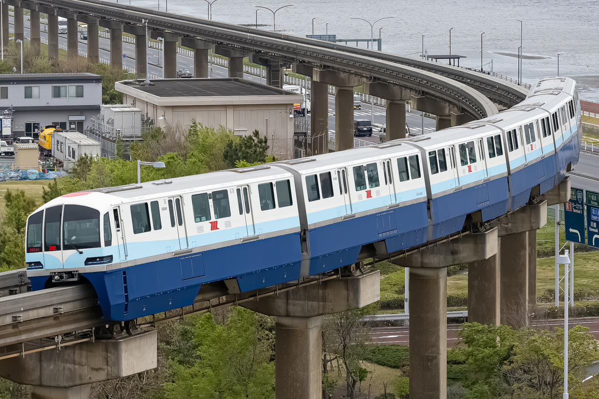 東京モノレール  10000形 10041F