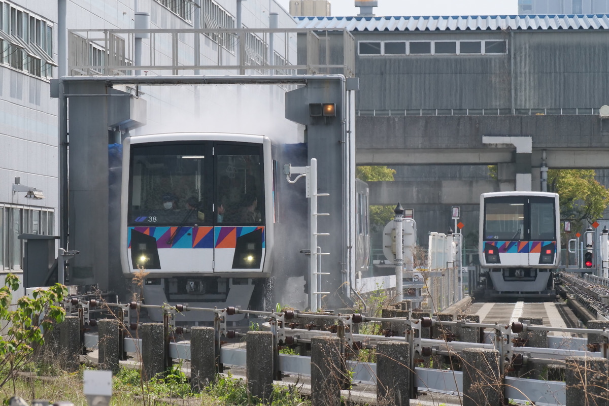横浜シーサイドライン  2000形 38F