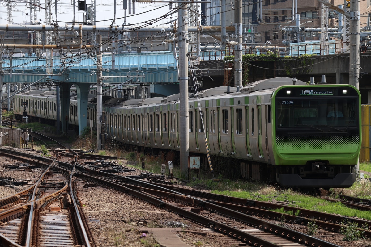 JR東日本 東京総合車両センター本区 E235系 トウ16編成