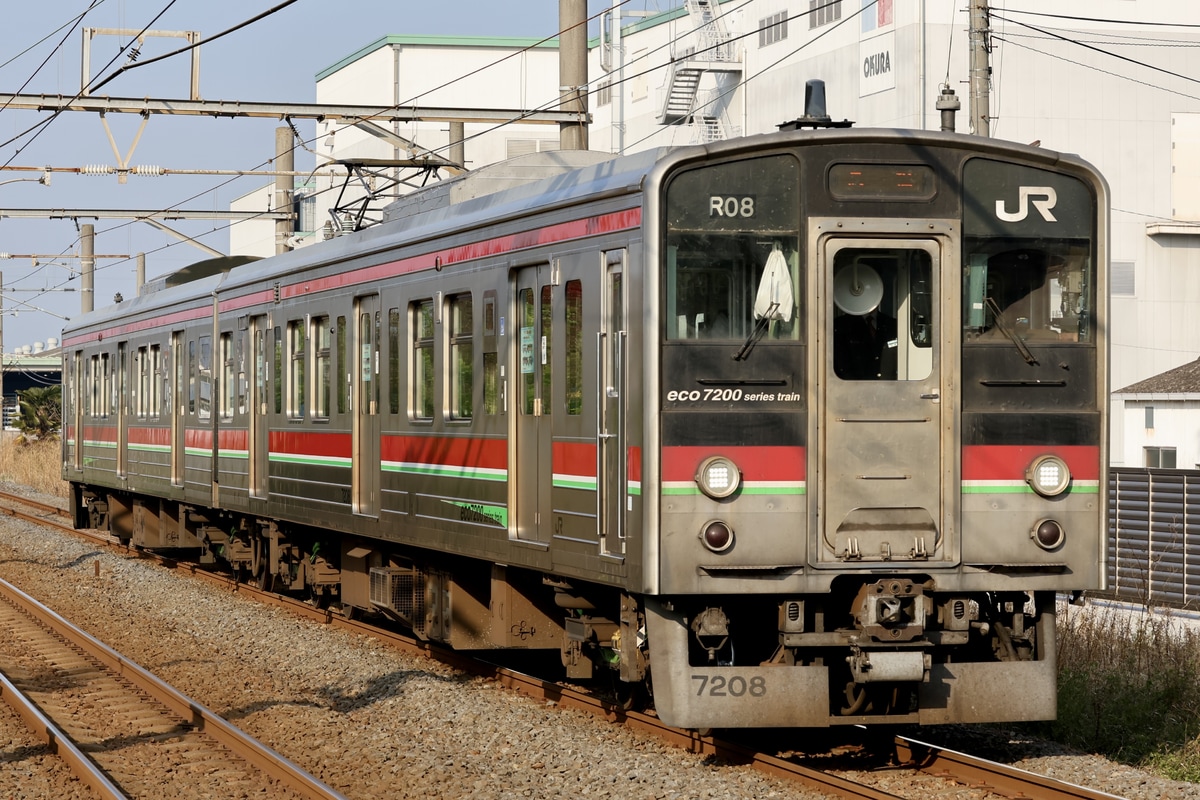 JR四国 高松運転所 7200系 R08編成