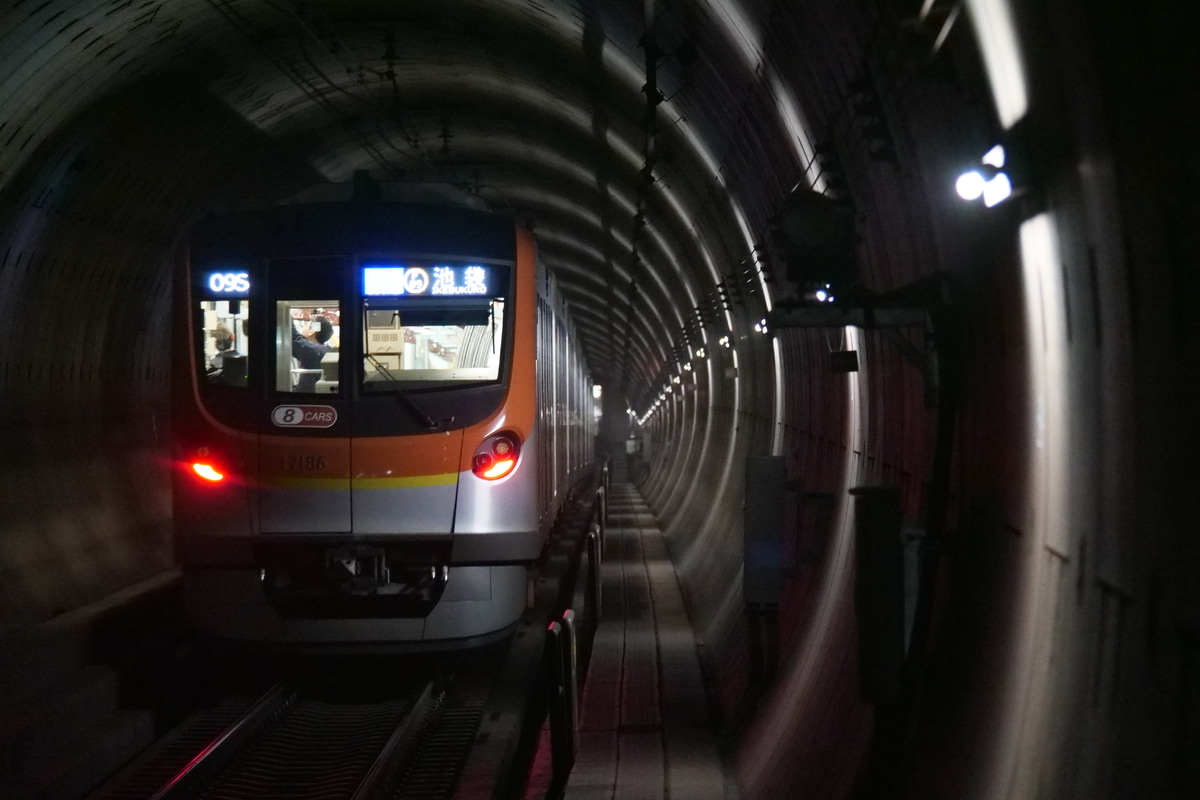 東京メトロ  17000系 17186F