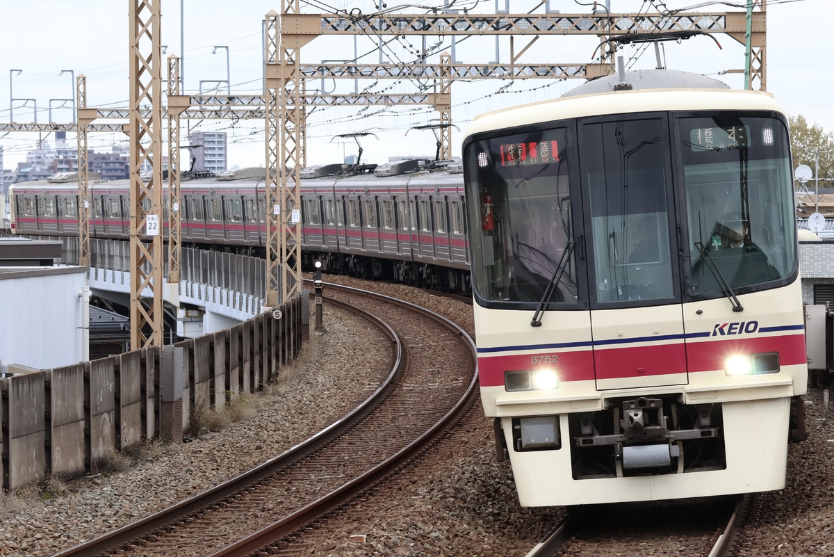京王電鉄 若葉台検車区 8000系 8702f