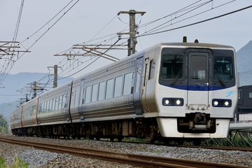 JR四国8000系L2編成を国分～端岡間で撮影した画像