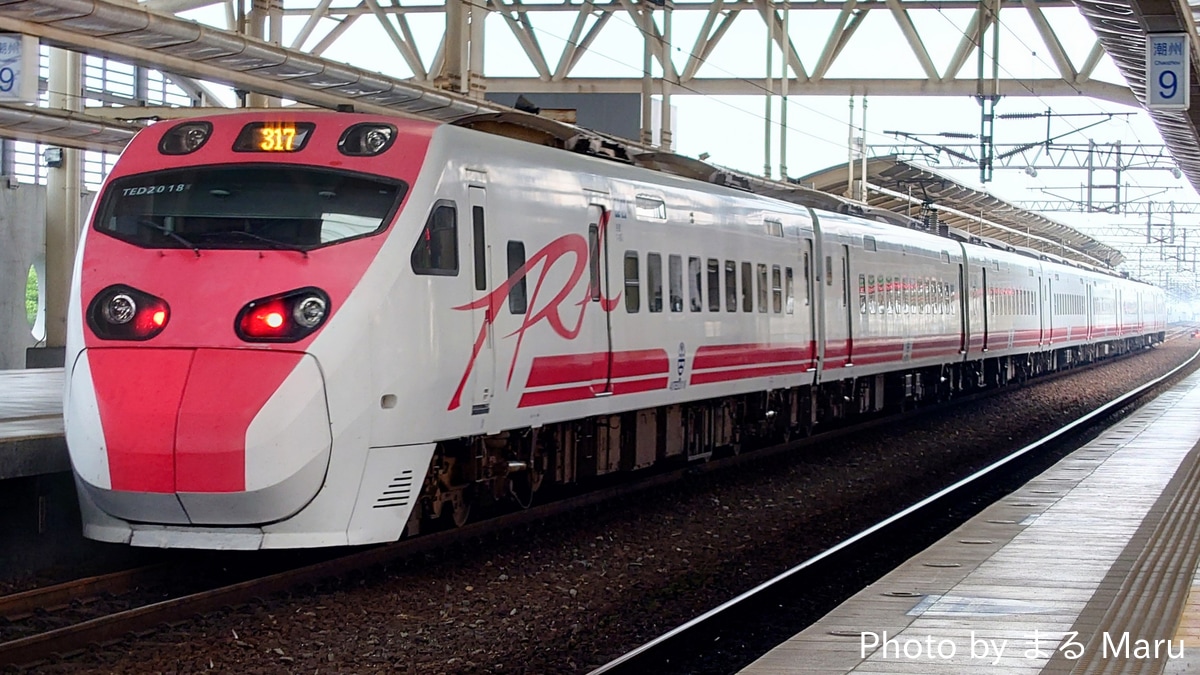 台湾鉄路管理局 花蓮機務段 TEMU2000型  TEMU2017+2018編成