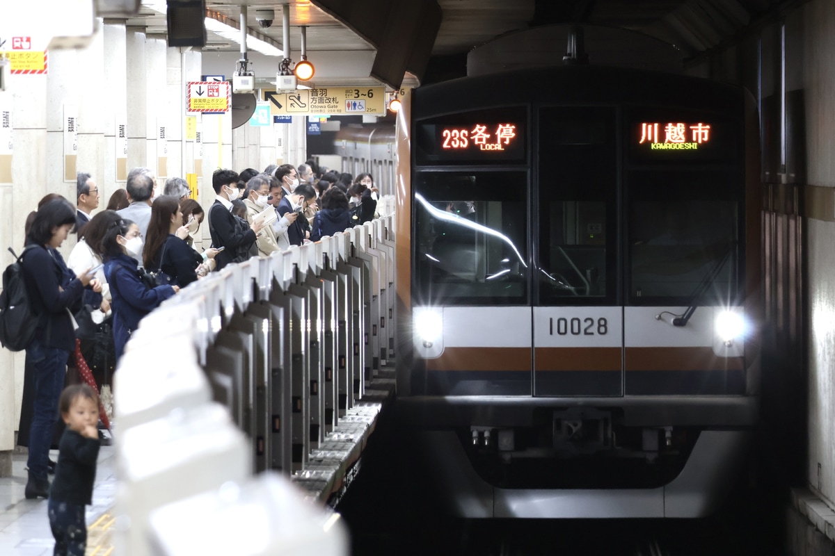 西武鉄道 和光検車区 10000系 10128f