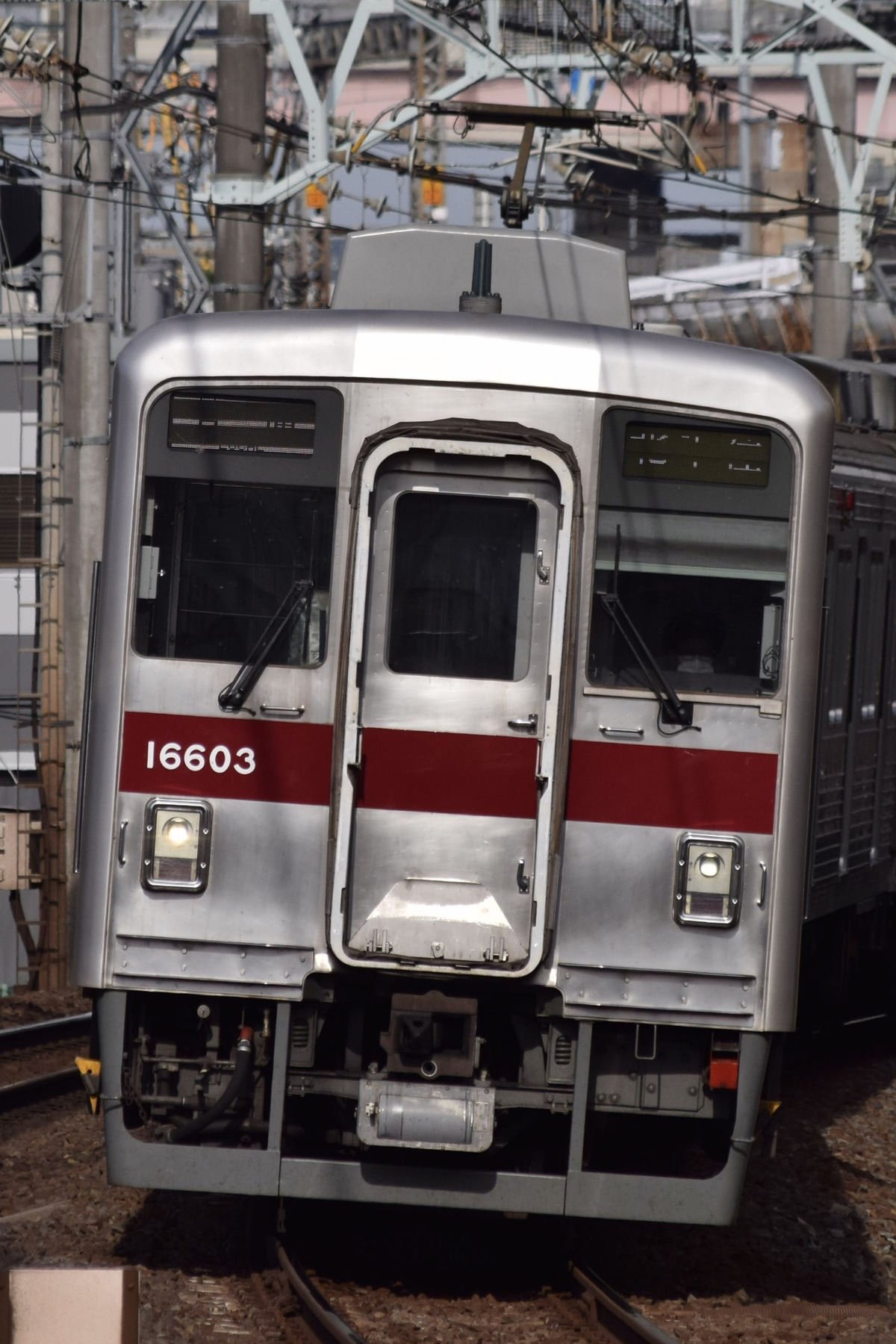 JR東日本  10000系 16603f