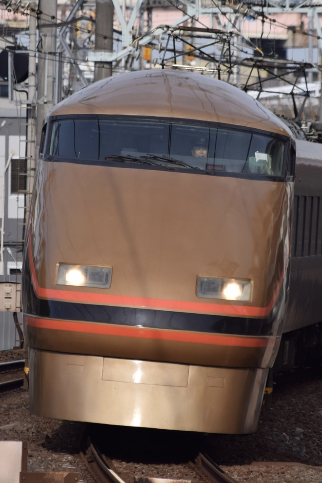 byトーブ