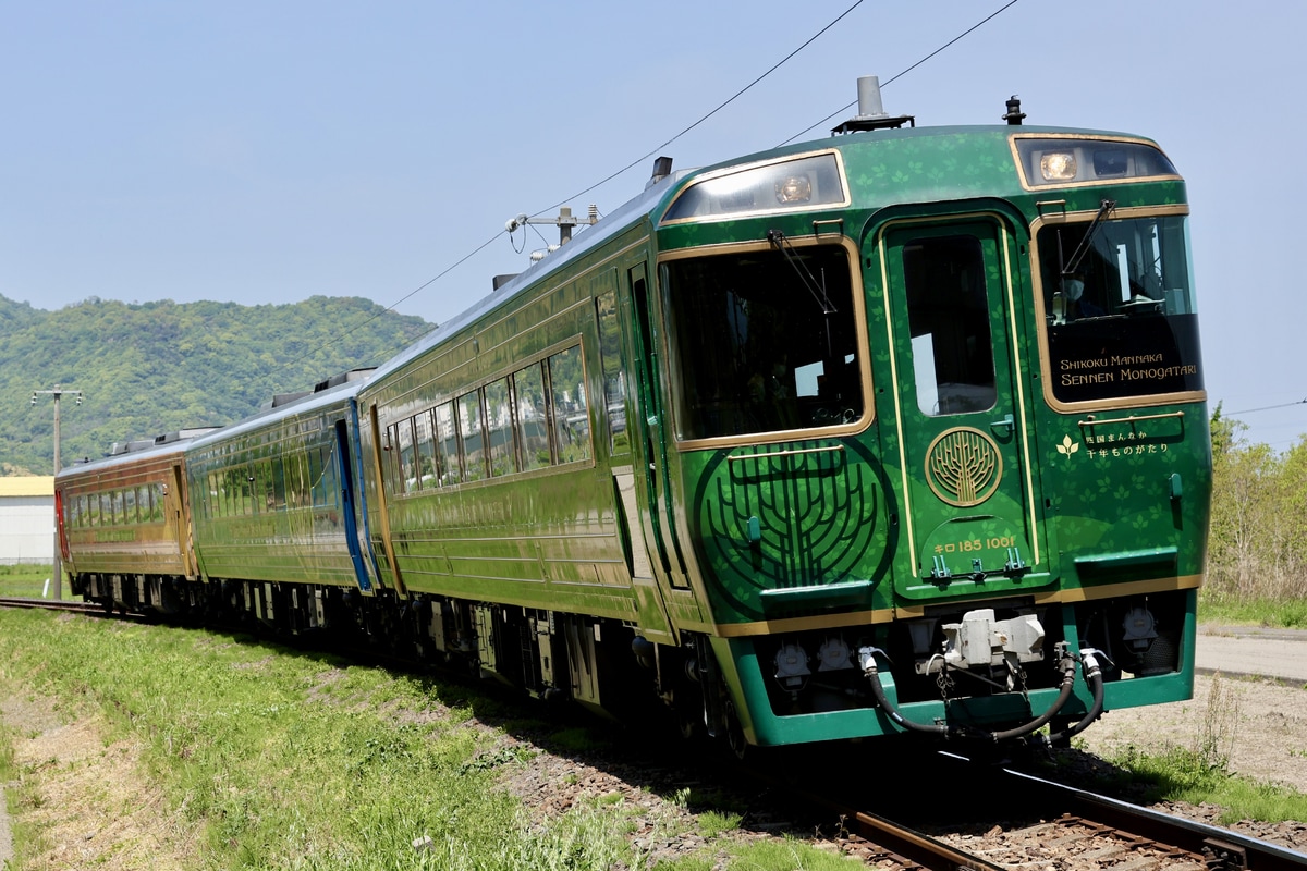 JR四国 高松運転所 キロ185系 1001