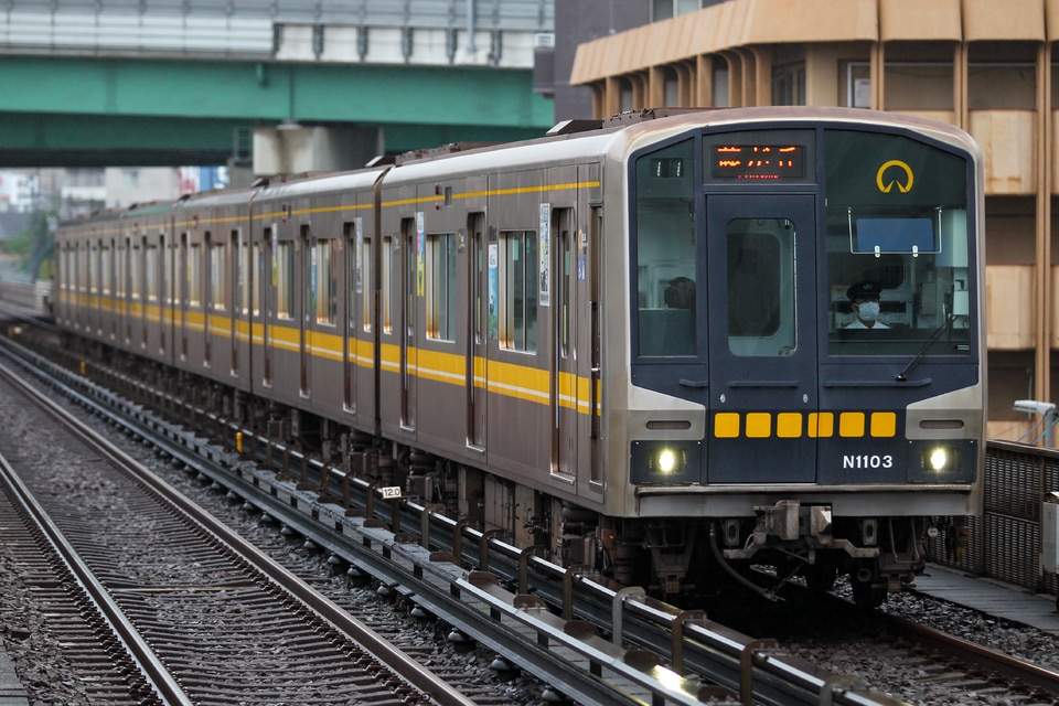 名市交N1000形N1103H<br class="br-sp" />(N1103F)の写真