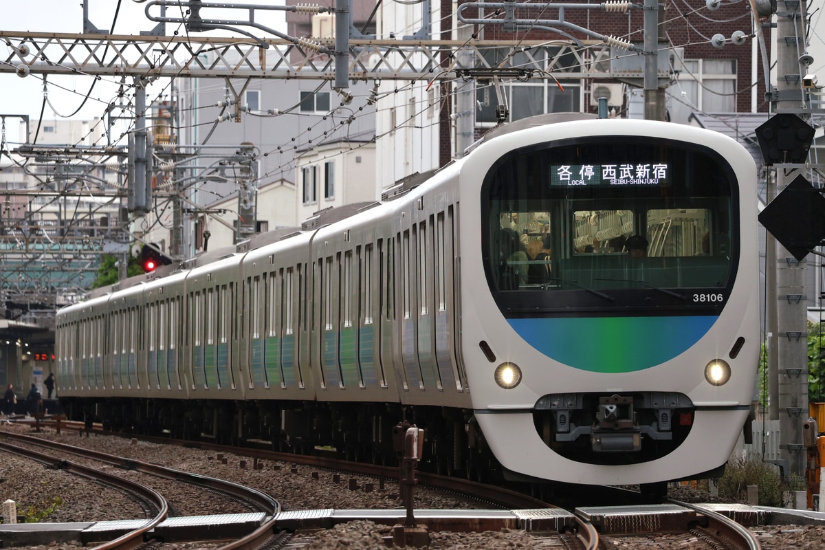 西武鉄道  30000系 38106F